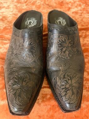 Charlie 1 Horse by Lucchese black hand-tooled floral leather western mules - 7